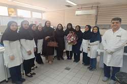  تجلیل معاونت درمان از مسئولین فنی و کارشناسان آزمایشگاه‌های بیمارستانی اهواز به‌ مناسبت روز آزمایشگاه